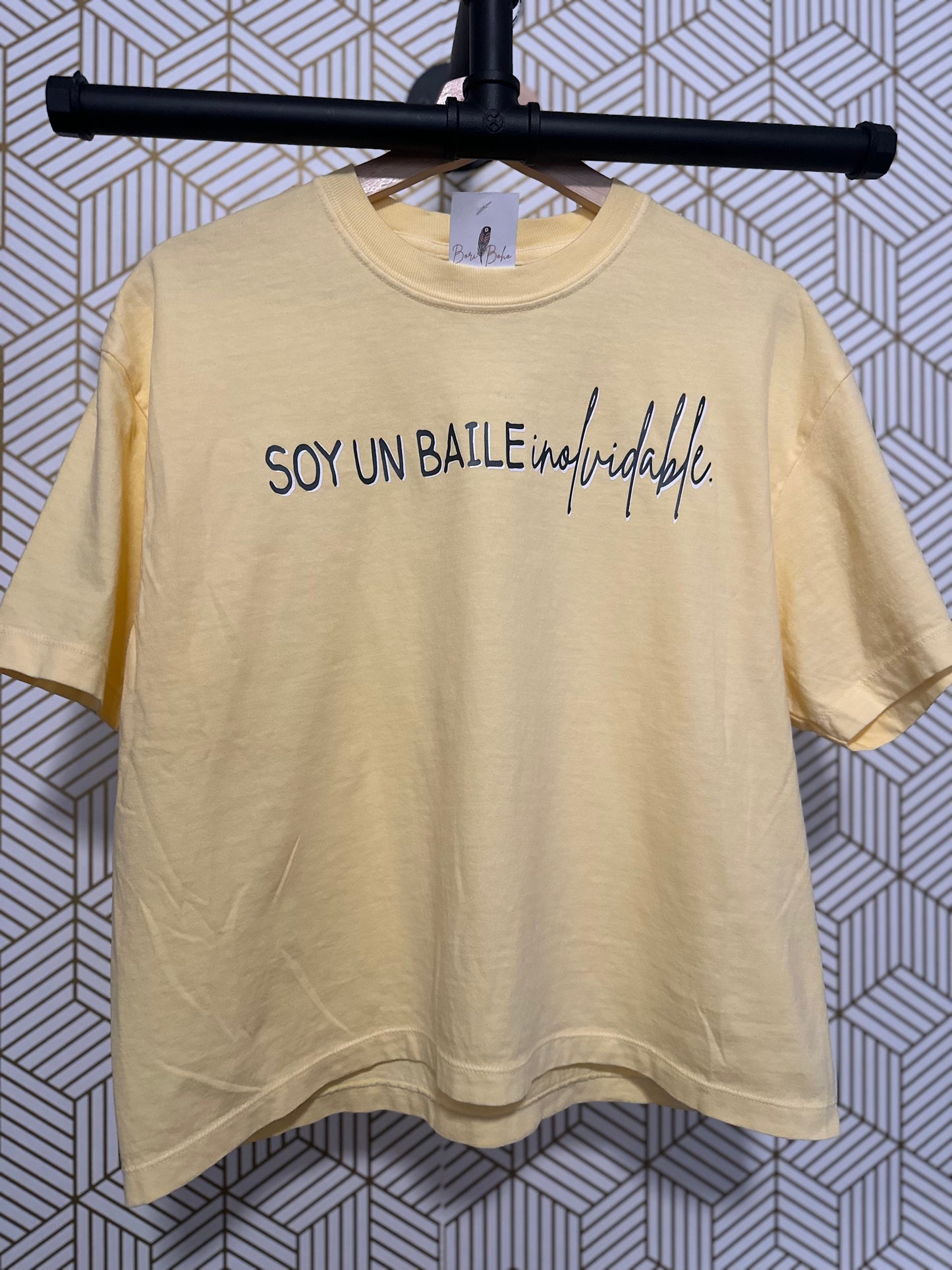 "Soy un Baile Inolvidable" -not so- Cropped Tee