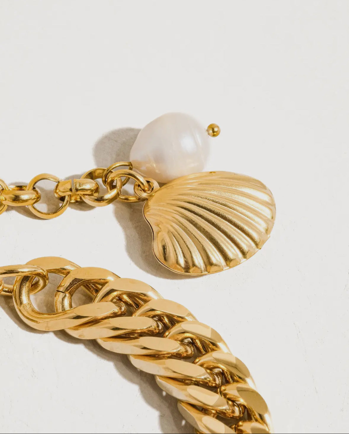 Costa 18K Gold Non-Tarnish Shell Pearl Chain Bracelet
