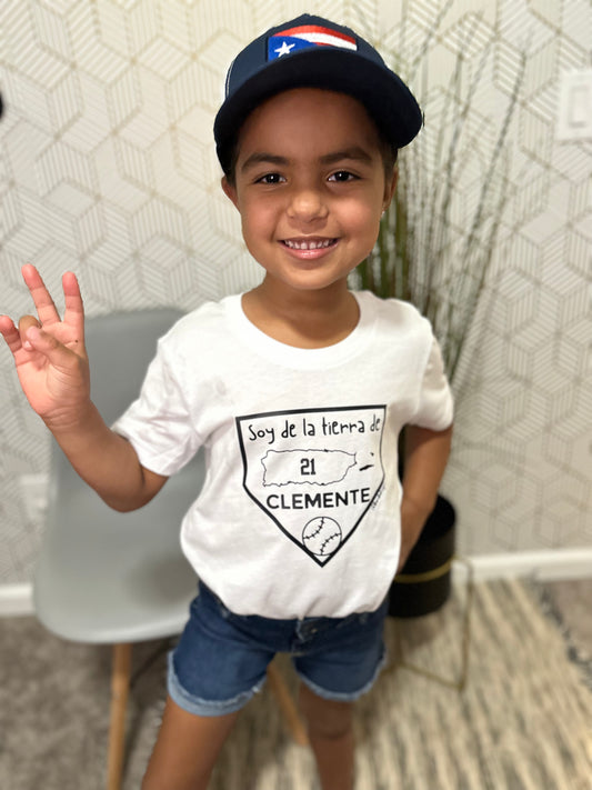 La tierra de Clemente T-shirt