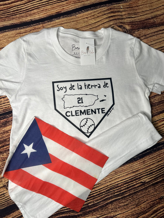 La tierra de Clemente T-shirt